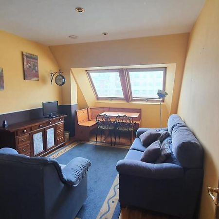 Apartamento O Xardin Ribadeo Bagian luar foto