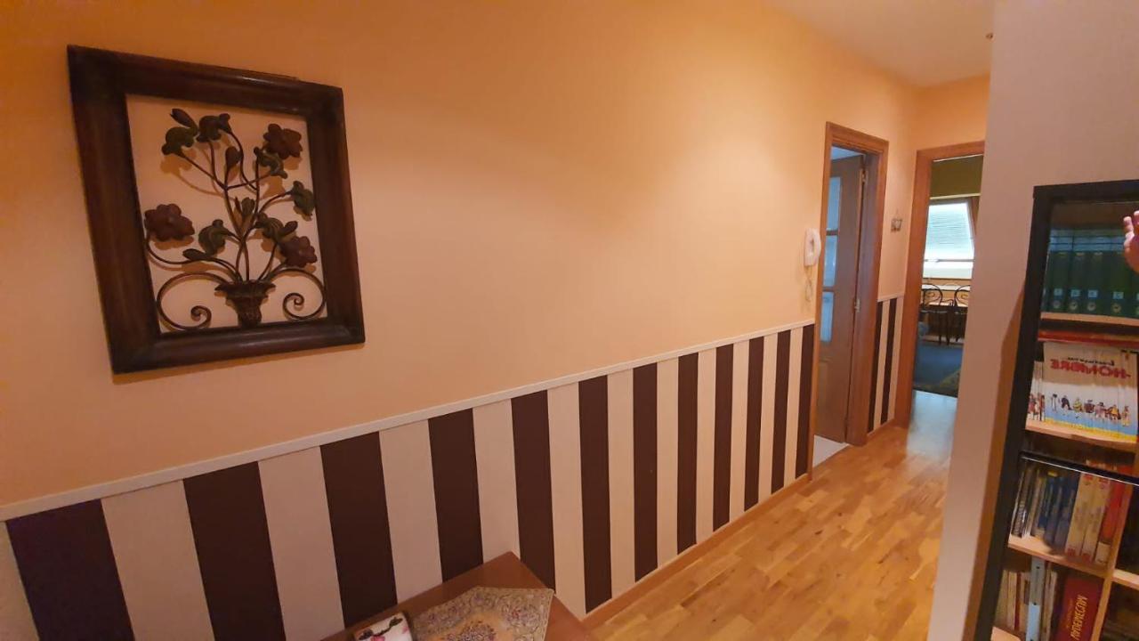 Apartamento O Xardin Ribadeo Bagian luar foto