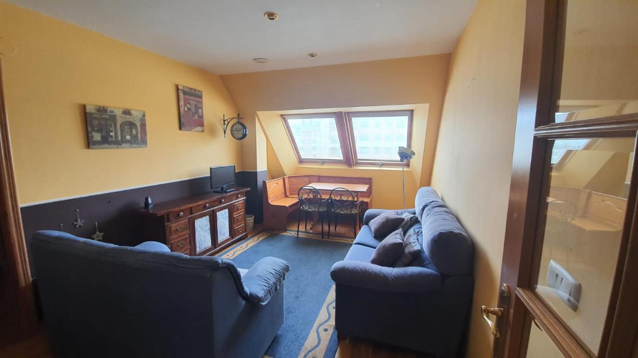 Apartamento O Xardin Ribadeo Bagian luar foto