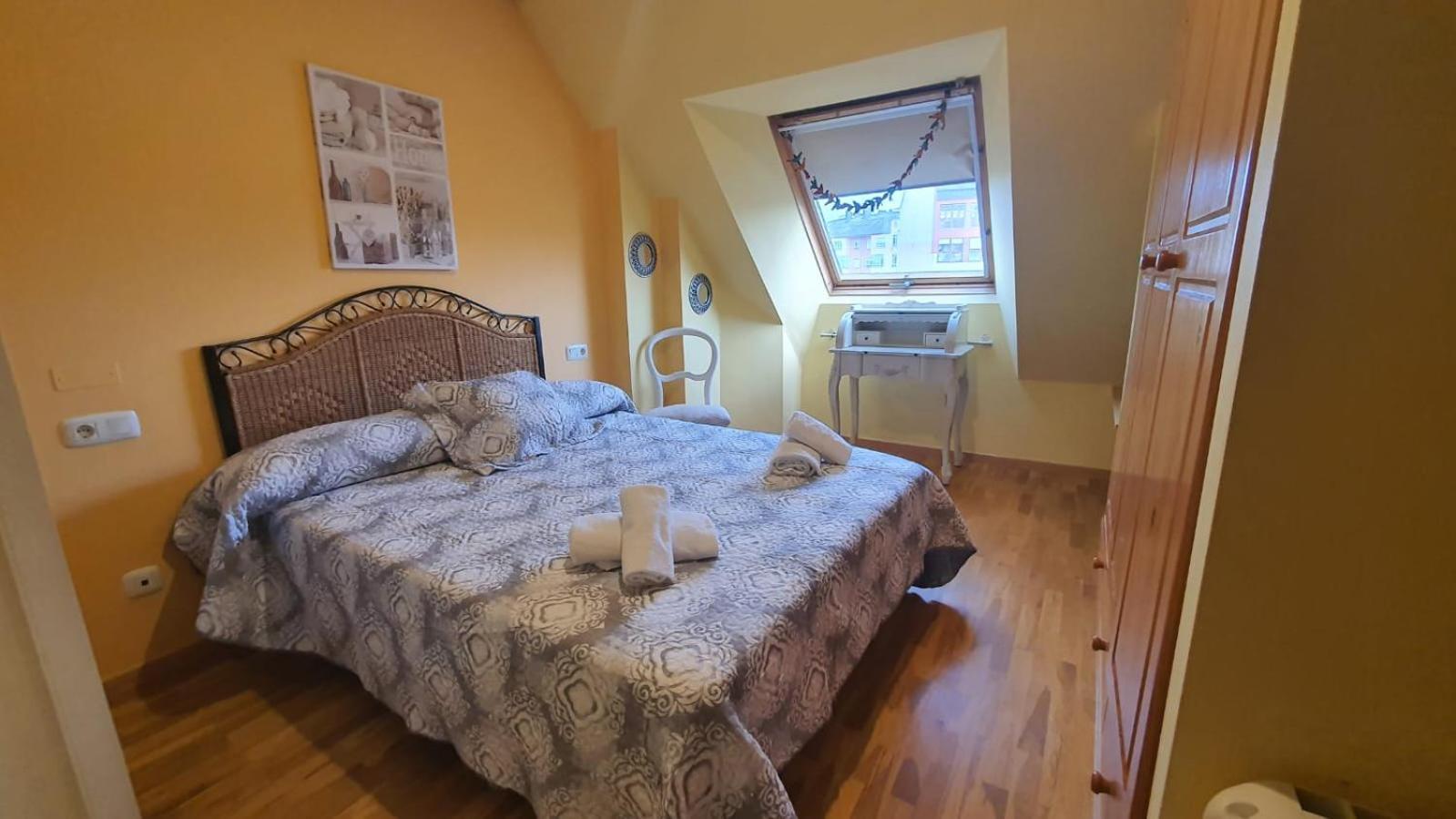 Apartamento O Xardin Ribadeo Bagian luar foto