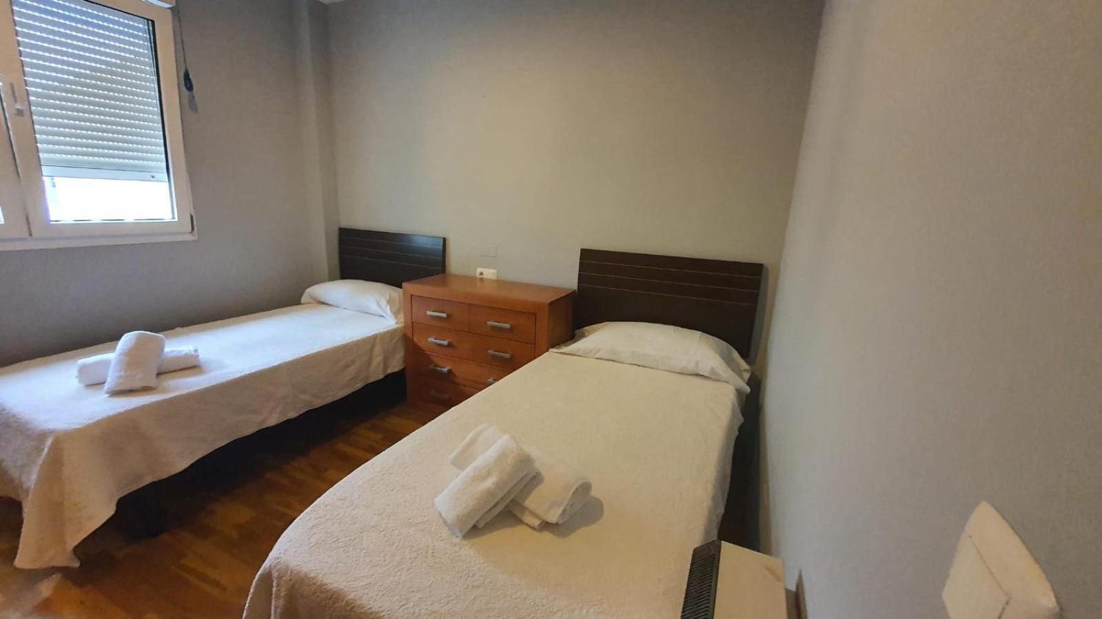 Apartamento O Xardin Ribadeo Bagian luar foto